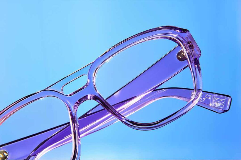 Kirk & Kirk briller i akryl er slidstærke og lette - find dem hos frederiksberg optik